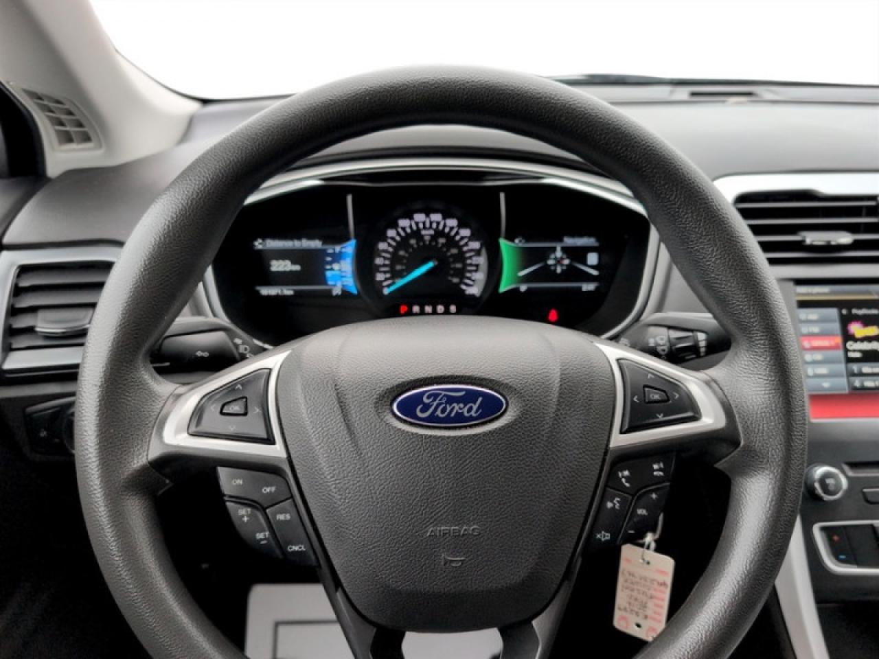 2016 Ford Fusion SE w/Tech Pkg  **TECH/MY FORD TOUCH PKG** Photo