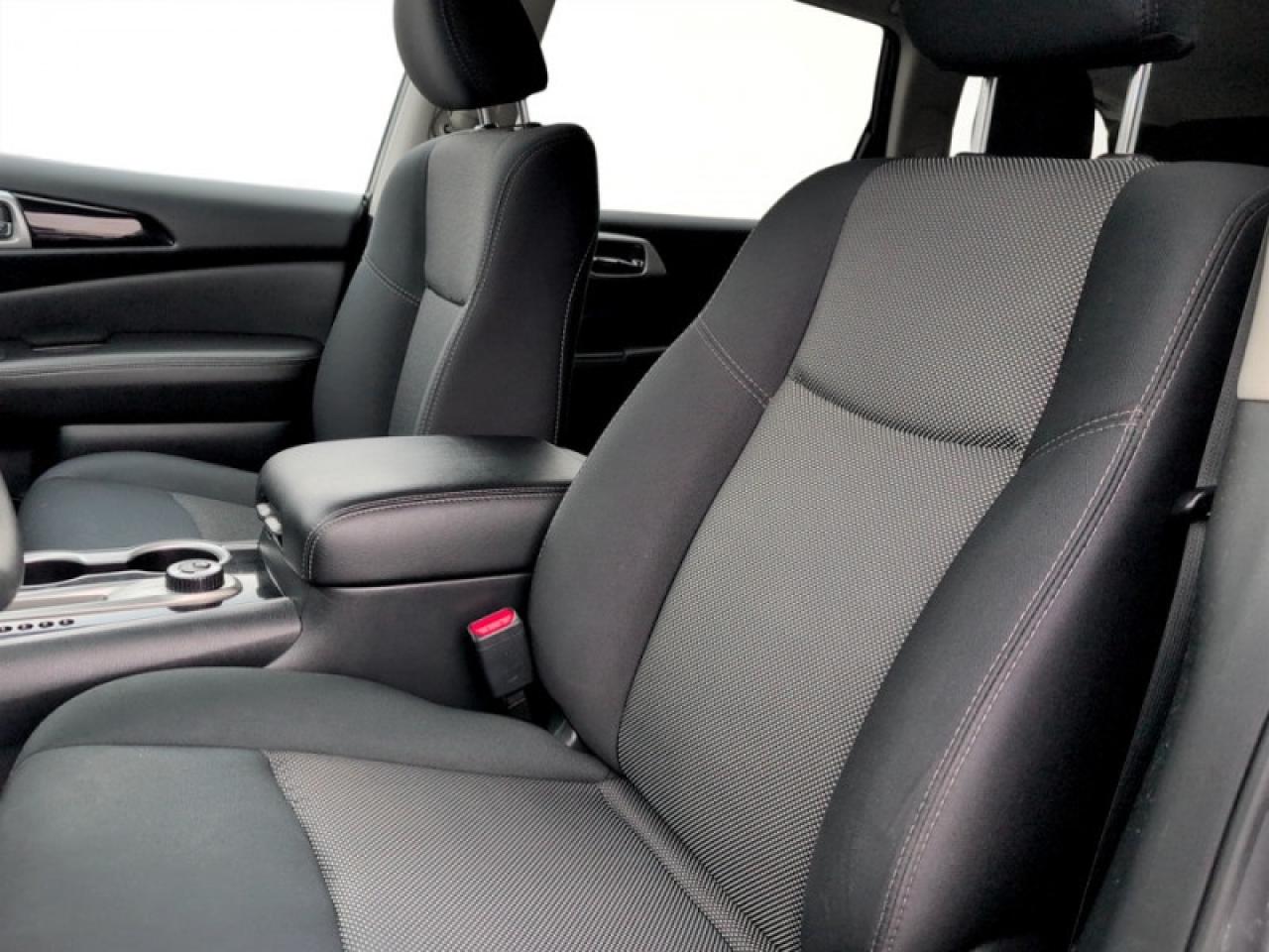 2019 Nissan Pathfinder S  **22 SERVICE RECORDS** Photo