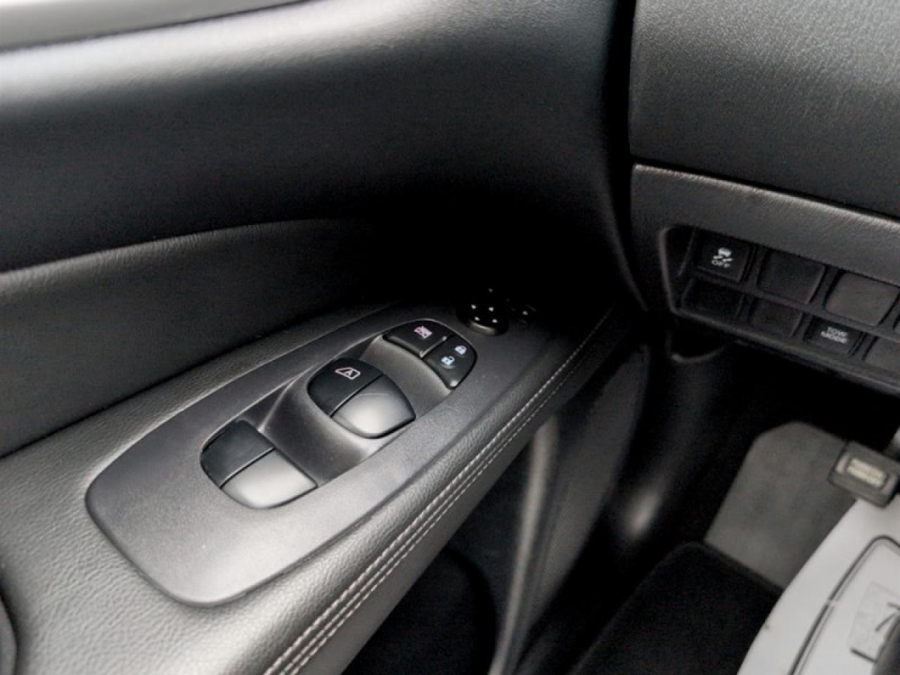 2019 Nissan Pathfinder S  **22 SERVICE RECORDS** Photo