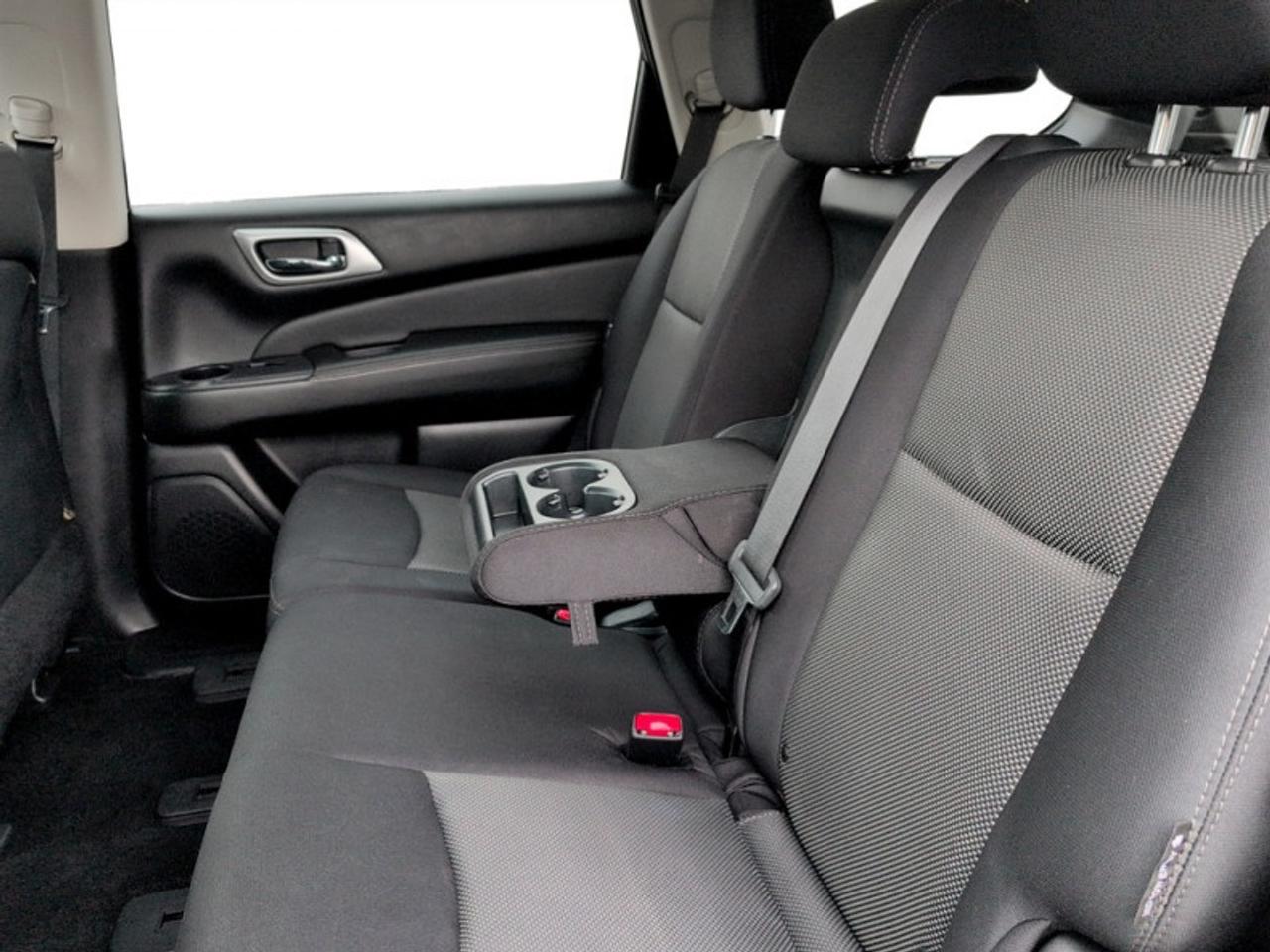 2019 Nissan Pathfinder S  **22 SERVICE RECORDS** Photo