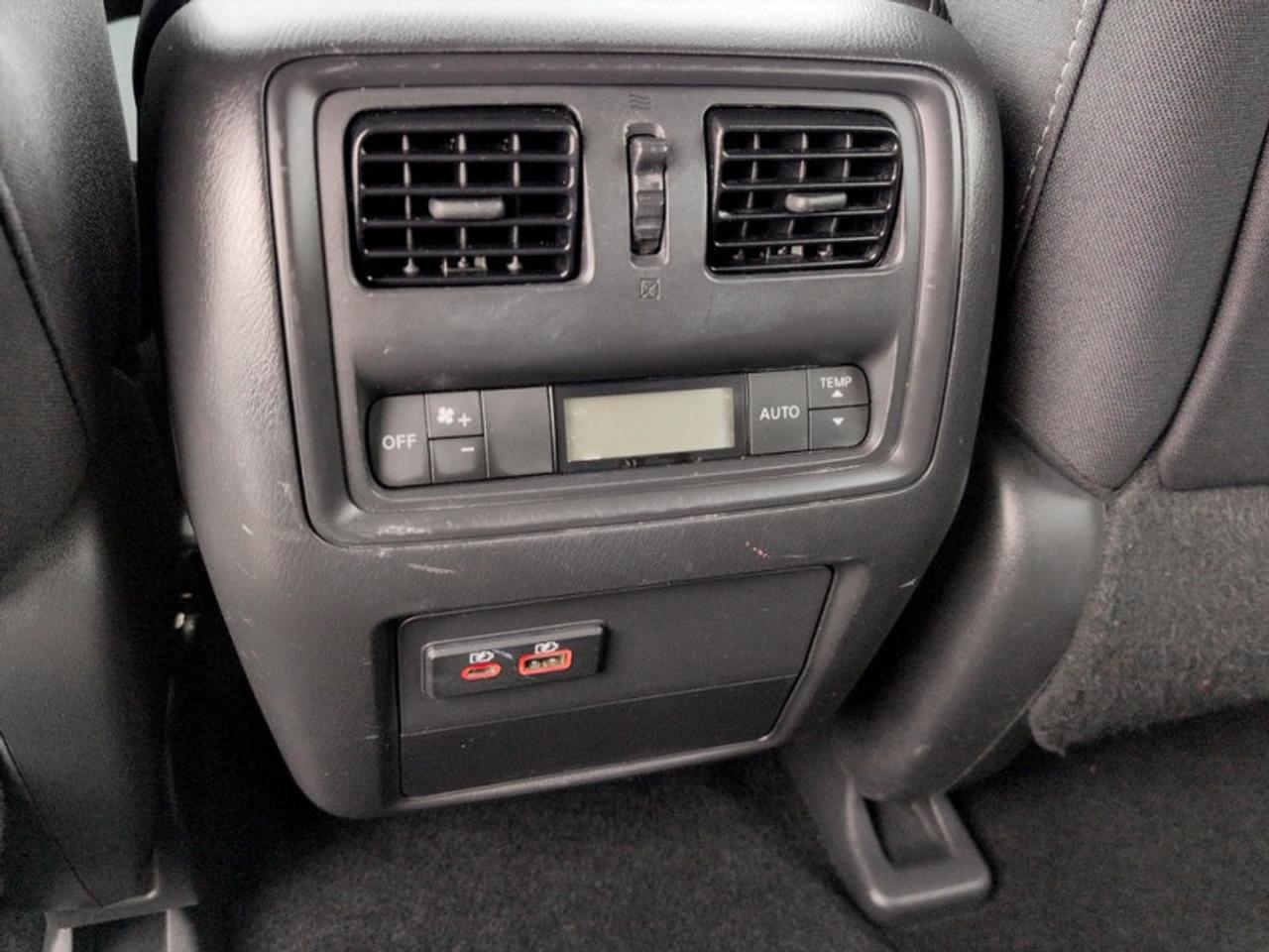 2019 Nissan Pathfinder S  **22 SERVICE RECORDS** Photo