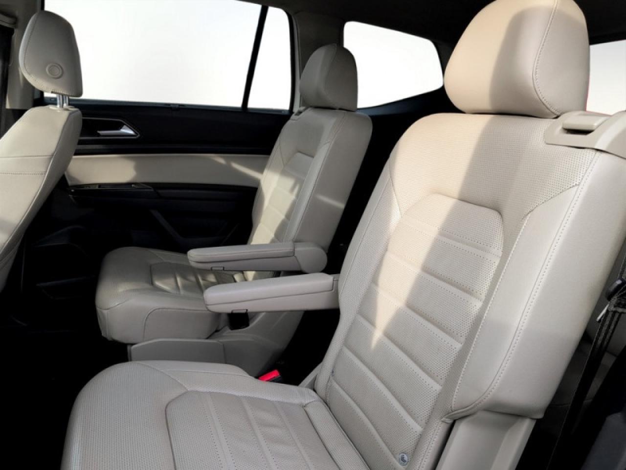 2019 Volkswagen Atlas Execline R-line  **R-LINE PKG** Photo