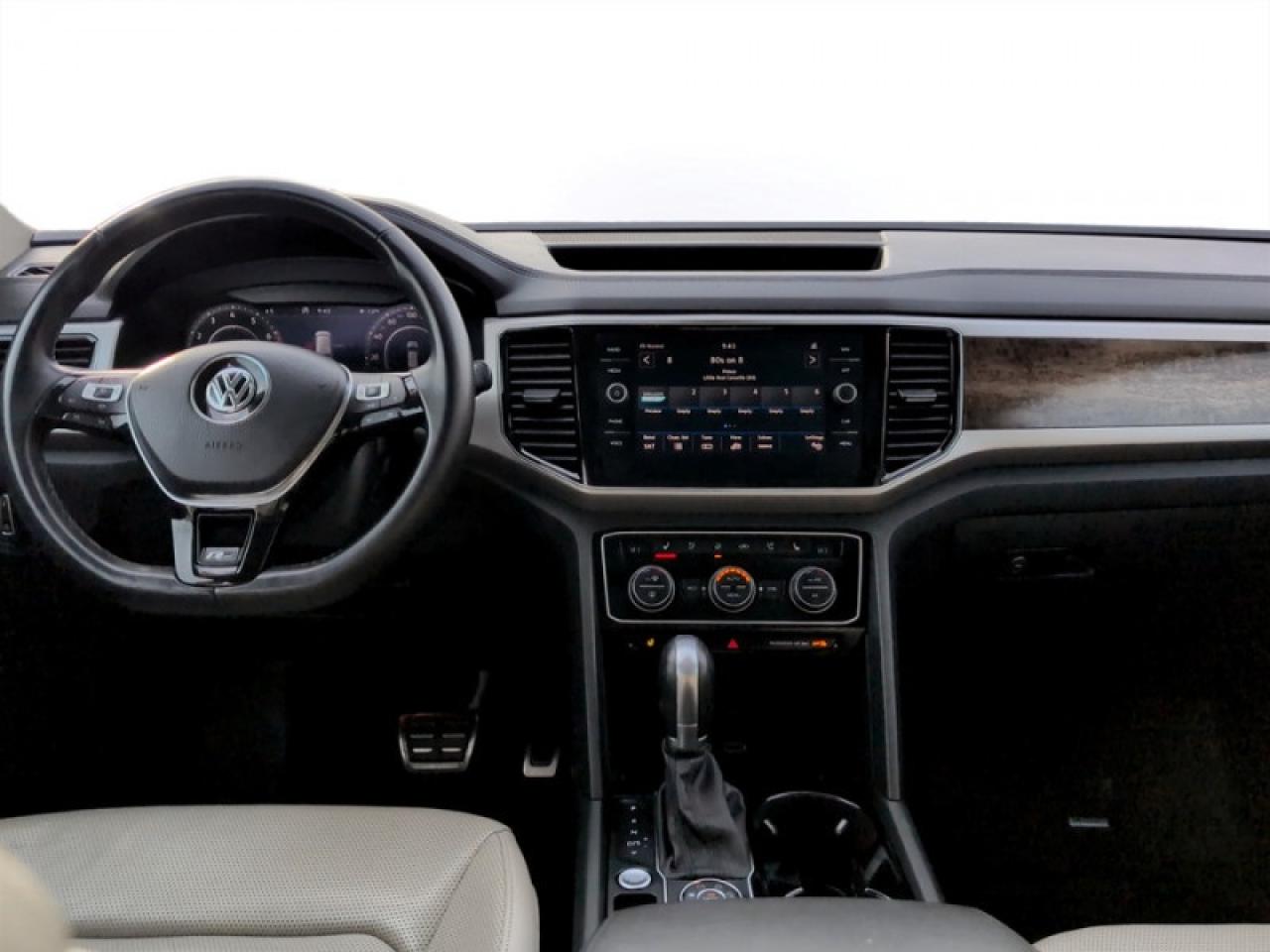 2019 Volkswagen Atlas Execline R-line  **R-LINE PKG** Photo