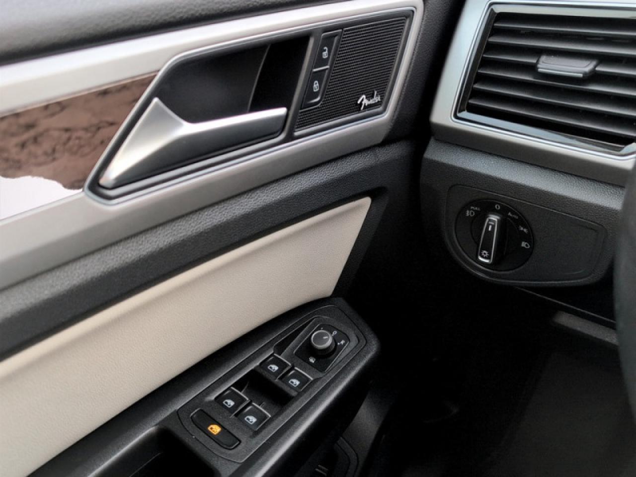 2019 Volkswagen Atlas Execline R-line  **R-LINE PKG** Photo