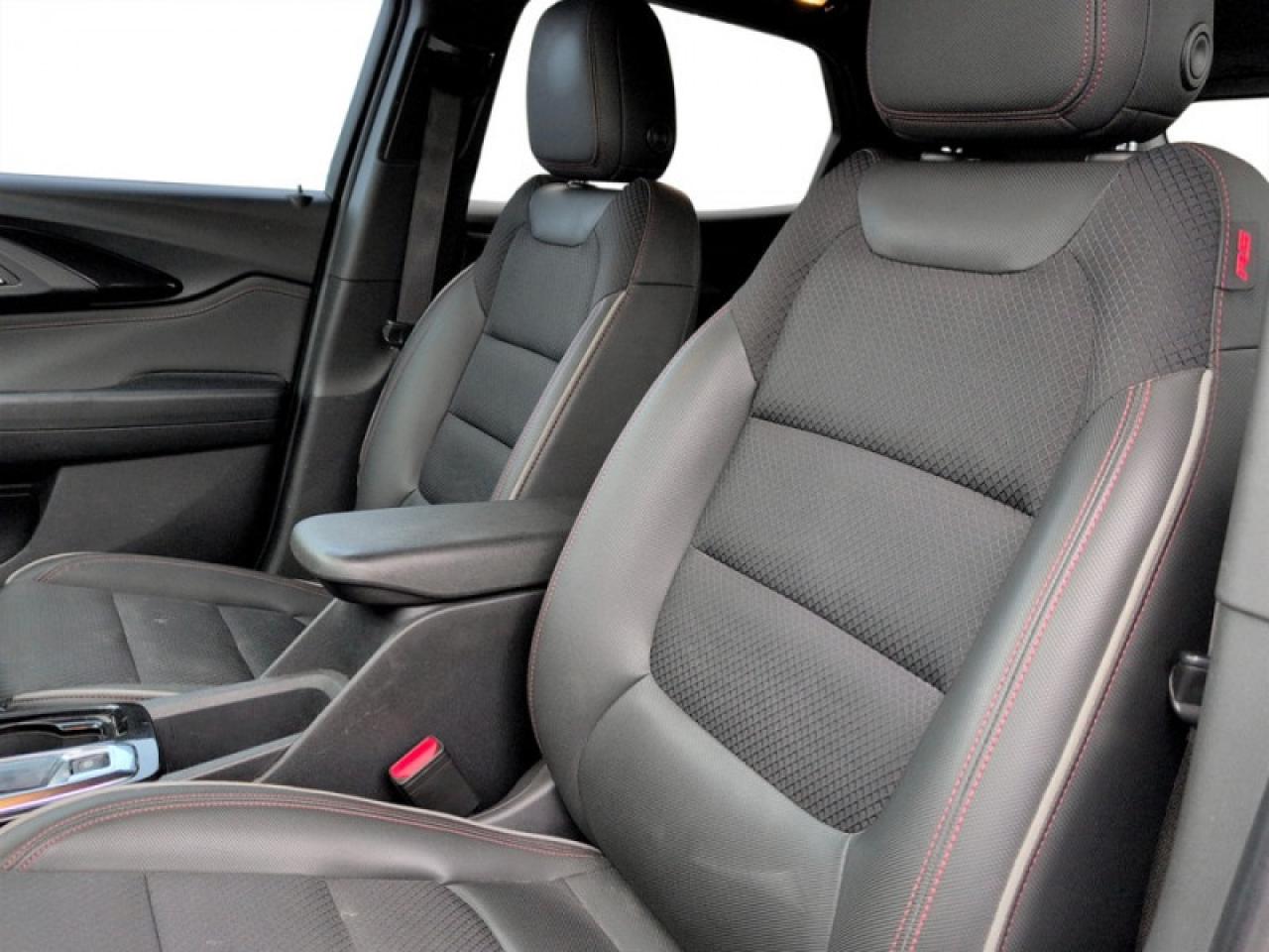 2022 Chevrolet TrailBlazer RS w/Sun + Gate Pkg  **TECH PKG** Photo