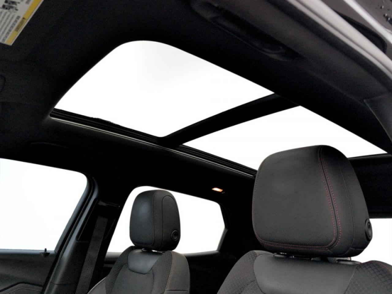 2022 Chevrolet TrailBlazer RS w/Sun + Gate Pkg  **TECH PKG** Photo