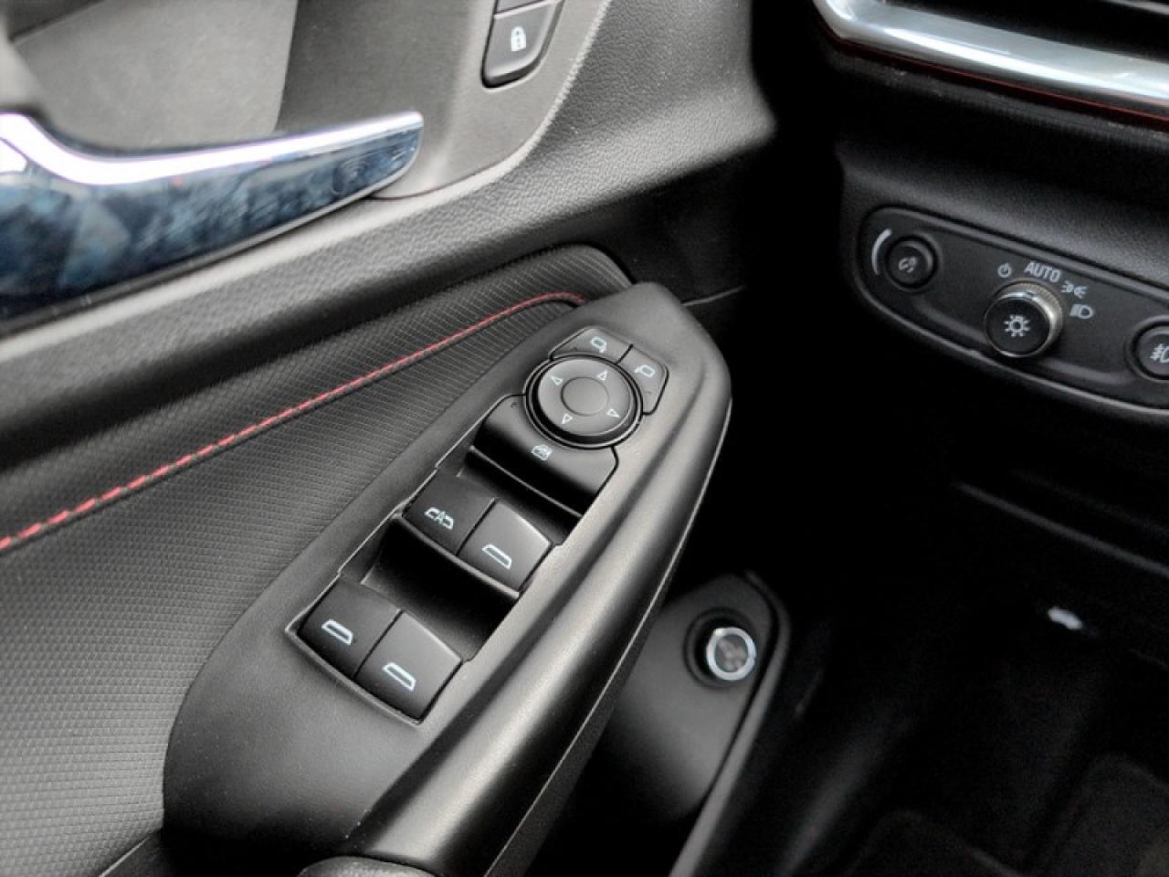 2022 Chevrolet TrailBlazer RS w/Sun + Gate Pkg  **TECH PKG** Photo