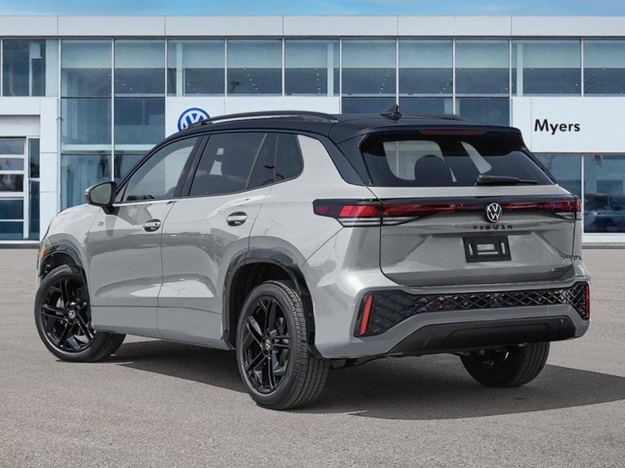 2026 Volkswagen Tiguan Comfortline R-Line Black Edition Photo