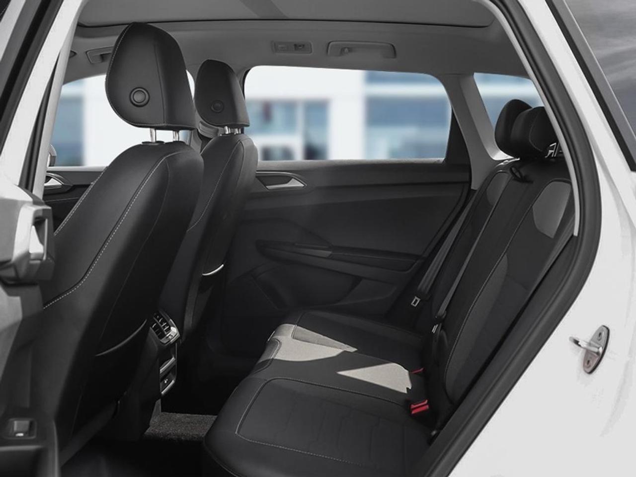 2026 Volkswagen Taos Comfortline Black Edition Photo