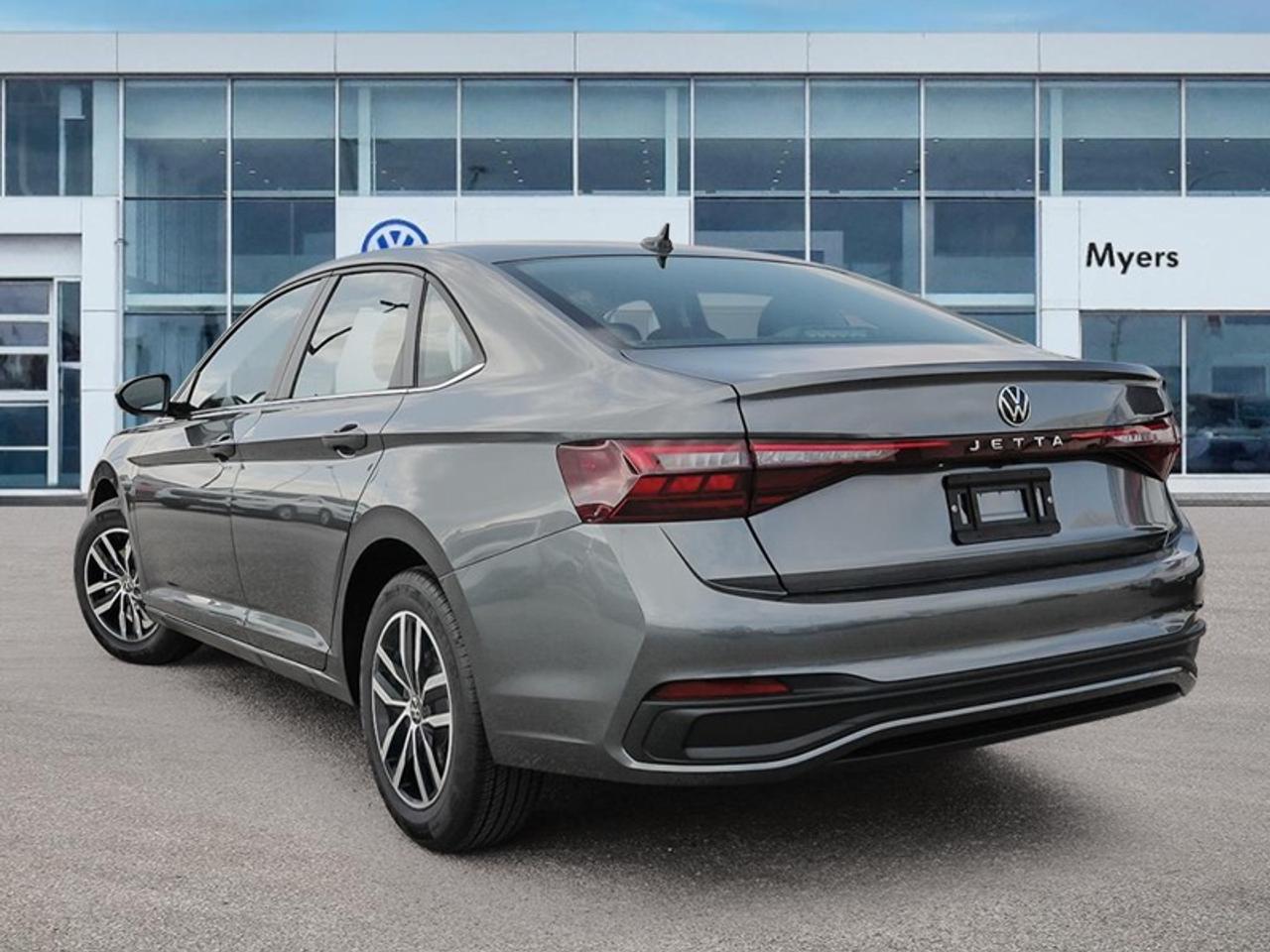 2026 Volkswagen Jetta Comfortline  - Low Mileage Photo