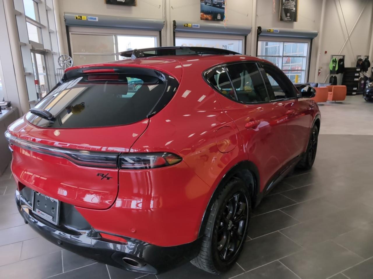 2024 Dodge Hornet R/T Plus PHEV   - Leather Seats Photo4