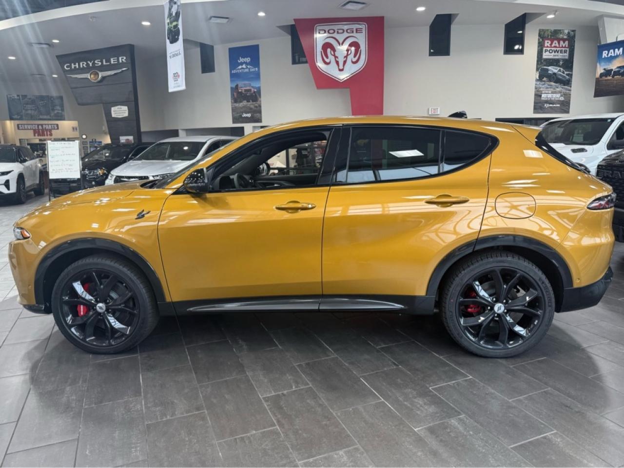 2024 Dodge Hornet R/T PHEV  - Hybrid -  Heated Seats - $109.69 /Wk Photo