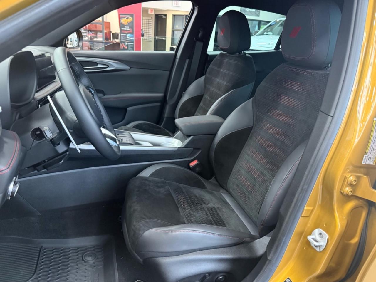 2024 Dodge Hornet R/T PHEV  - Hybrid -  Heated Seats - $109.69 /Wk Photo