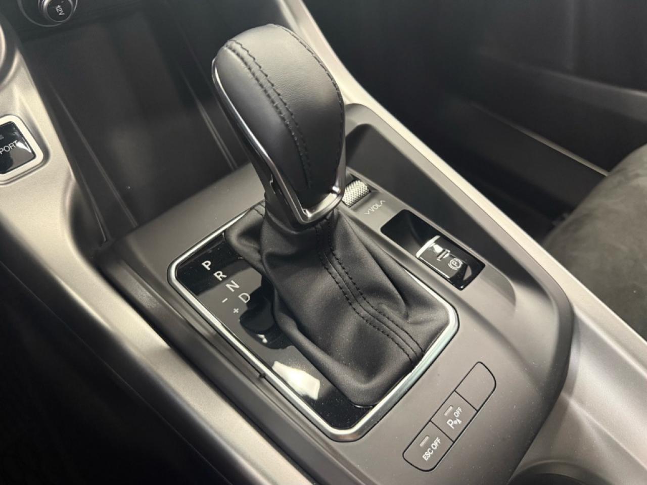 2024 Dodge Hornet R/T PHEV  - Hybrid -  Heated Seats - $95.00 /Wk Photo