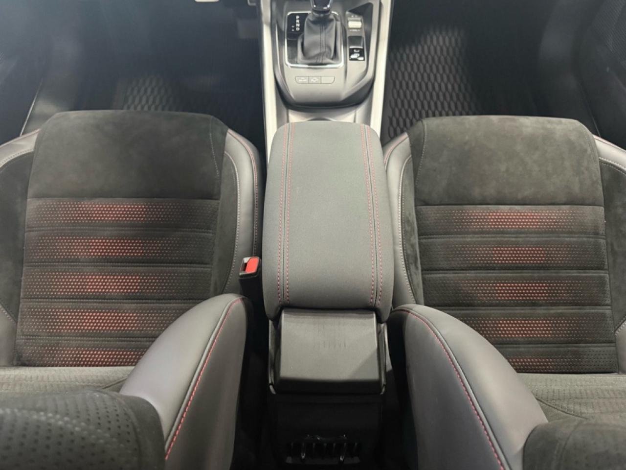 2024 Dodge Hornet R/T PHEV  - Hybrid -  Heated Seats - $95.00 /Wk Photo