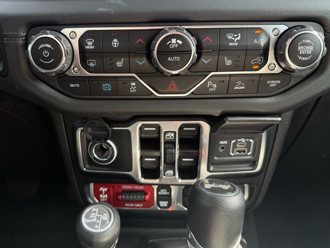 2024 Jeep Wrangler 4xe Rubicon   - Safety Group Photo