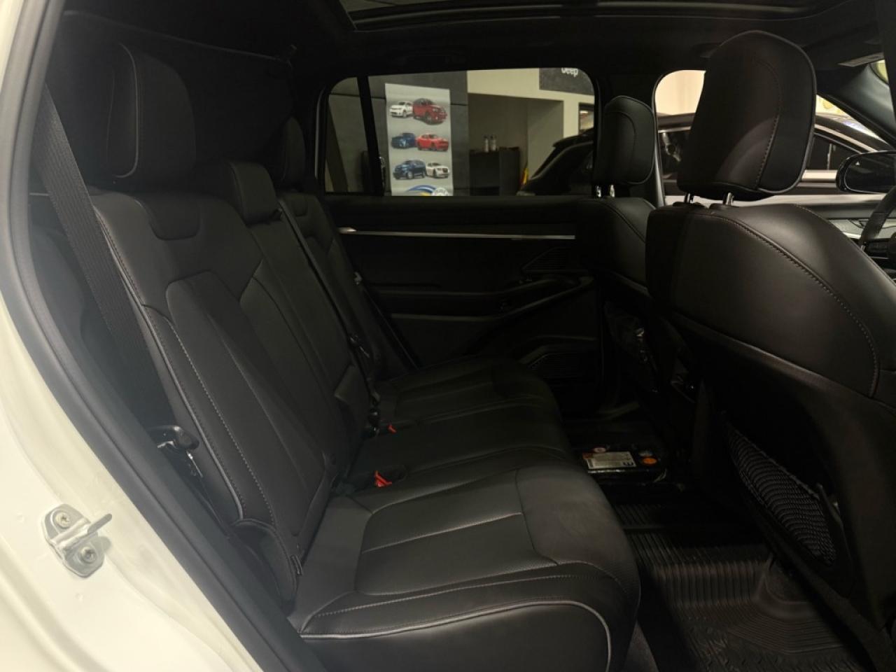 2025 Jeep Wagoneer S All Electric Photo