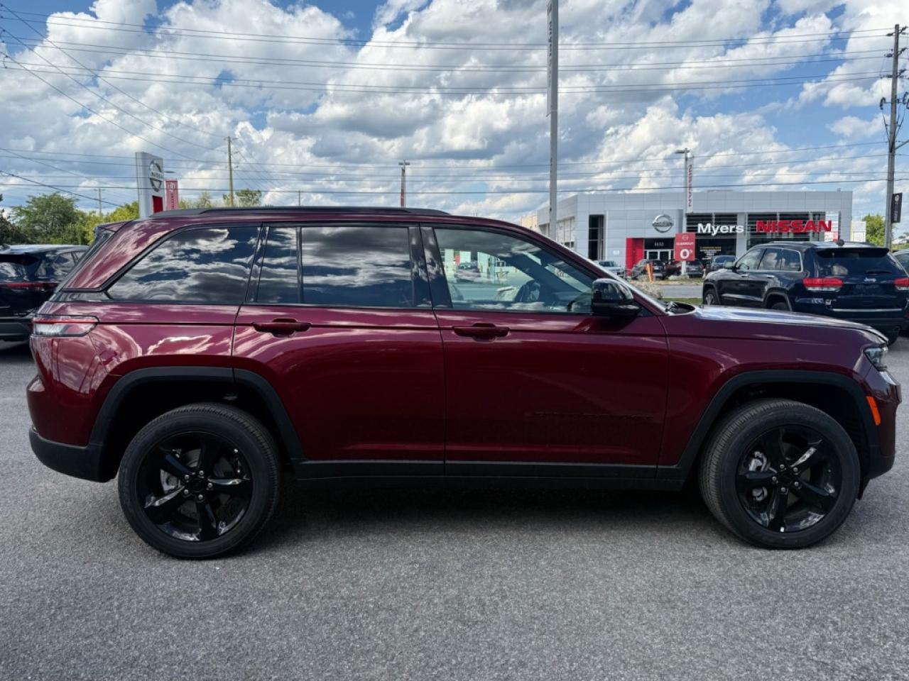 2025 Jeep Grand Cherokee Altitude  - Aluminum Wheels - $171.81 /Wk Photo