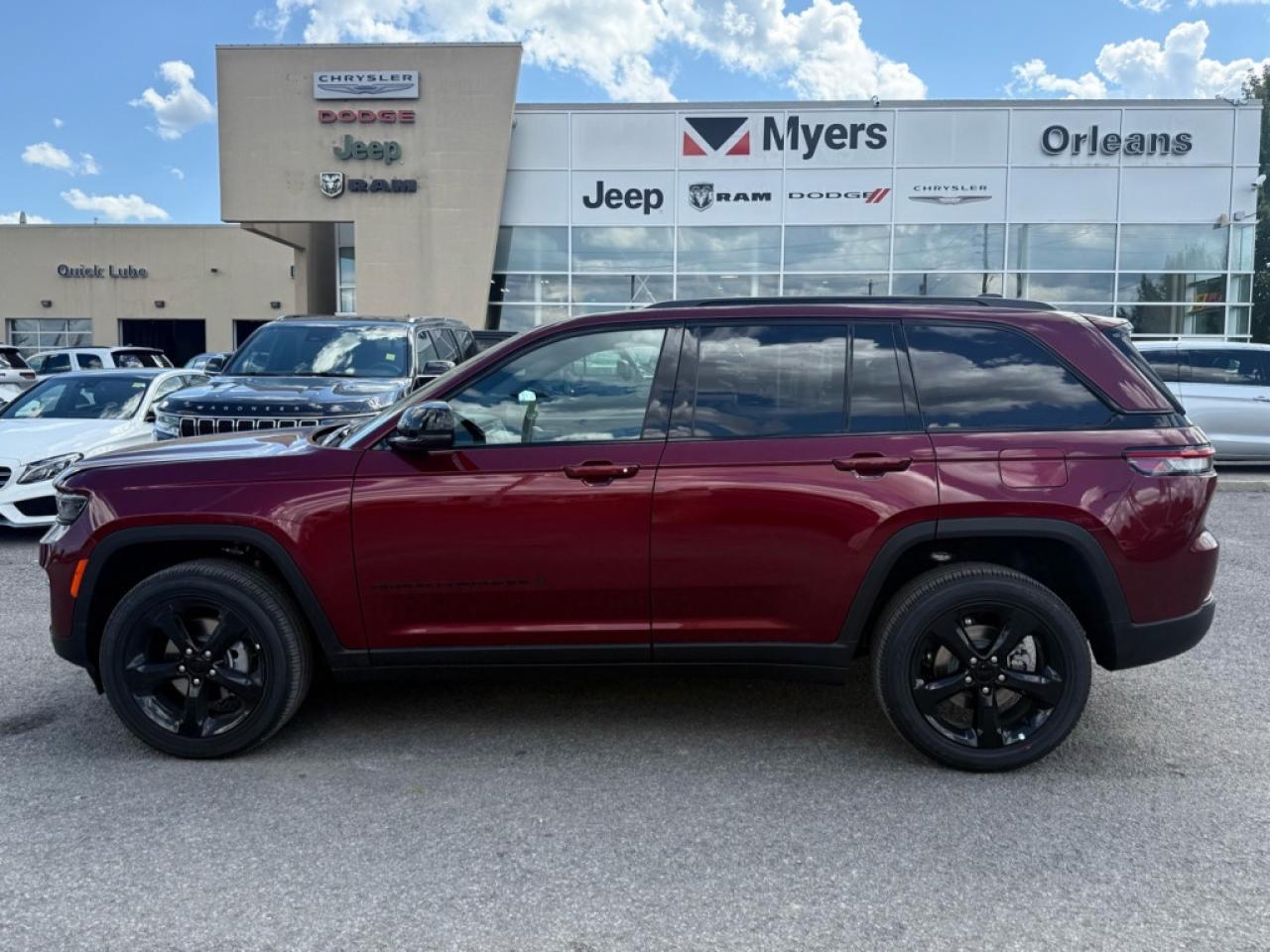 2025 Jeep Grand Cherokee Altitude  - Aluminum Wheels - $171.81 /Wk Photo