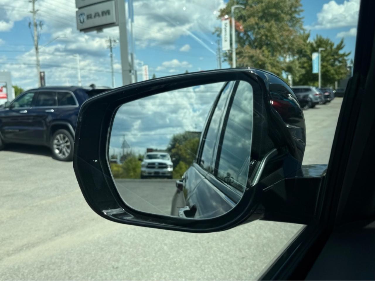 2025 Jeep Grand Cherokee Altitude  - Aluminum Wheels - $171.81 /Wk Photo