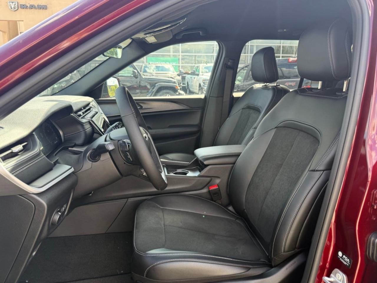 2025 Jeep Grand Cherokee Altitude  - Aluminum Wheels - $171.81 /Wk Photo