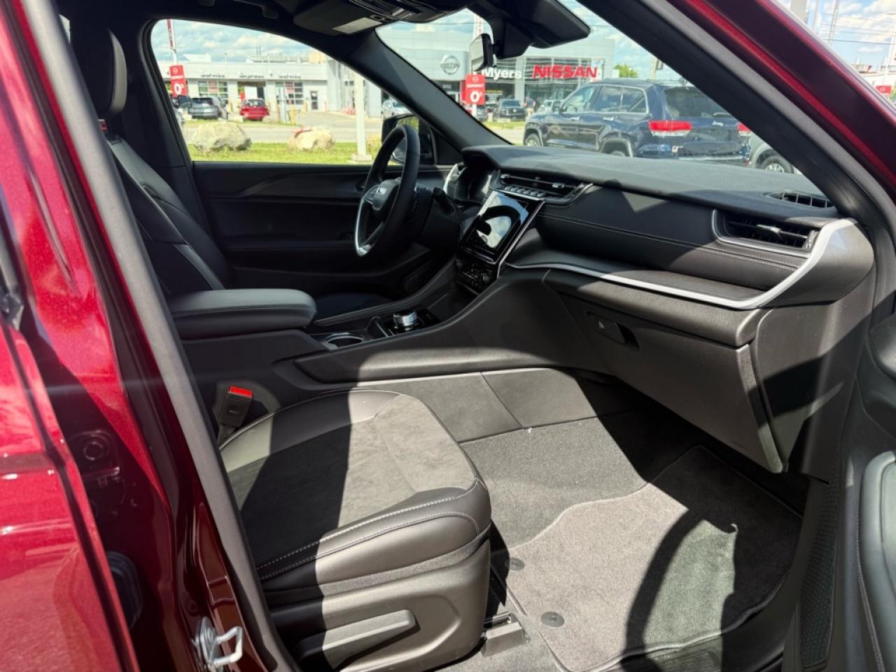 2025 Jeep Grand Cherokee Altitude  - Aluminum Wheels - $171.81 /Wk Photo