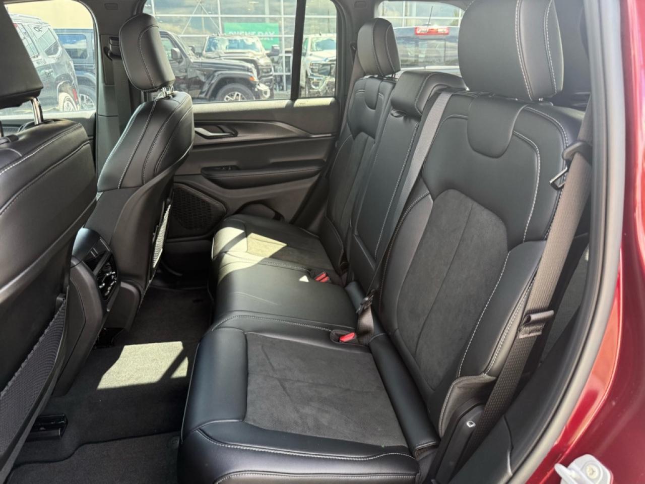 2025 Jeep Grand Cherokee Altitude  - Aluminum Wheels - $171.81 /Wk Photo