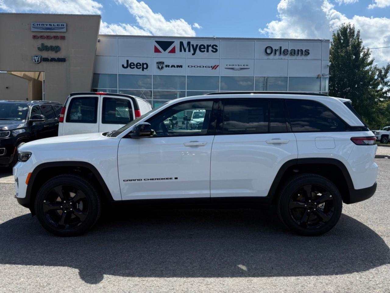 2025 Jeep Grand Cherokee Altitude  - Sunroof - $173.85 /Wk Photo