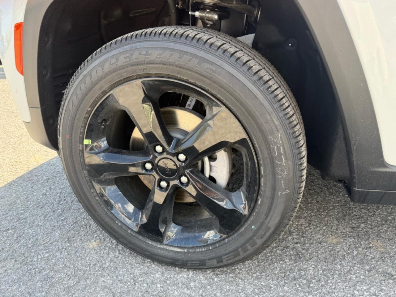 2025 Jeep Grand Cherokee Altitude  - Sunroof - $173.85 /Wk Photo