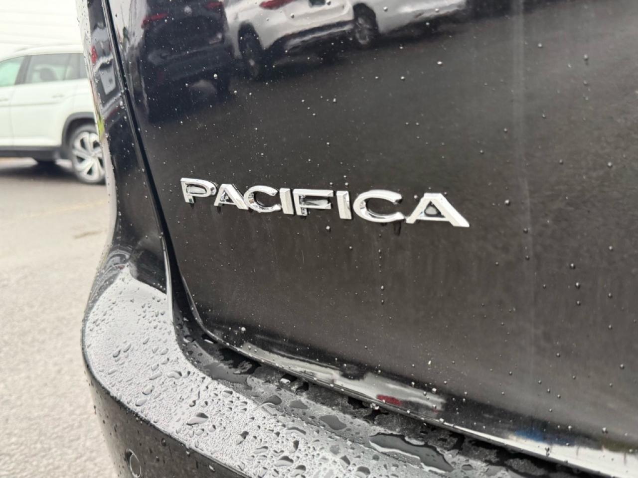 2026 Chrysler Pacifica Select AWD  Heated Seats Photo