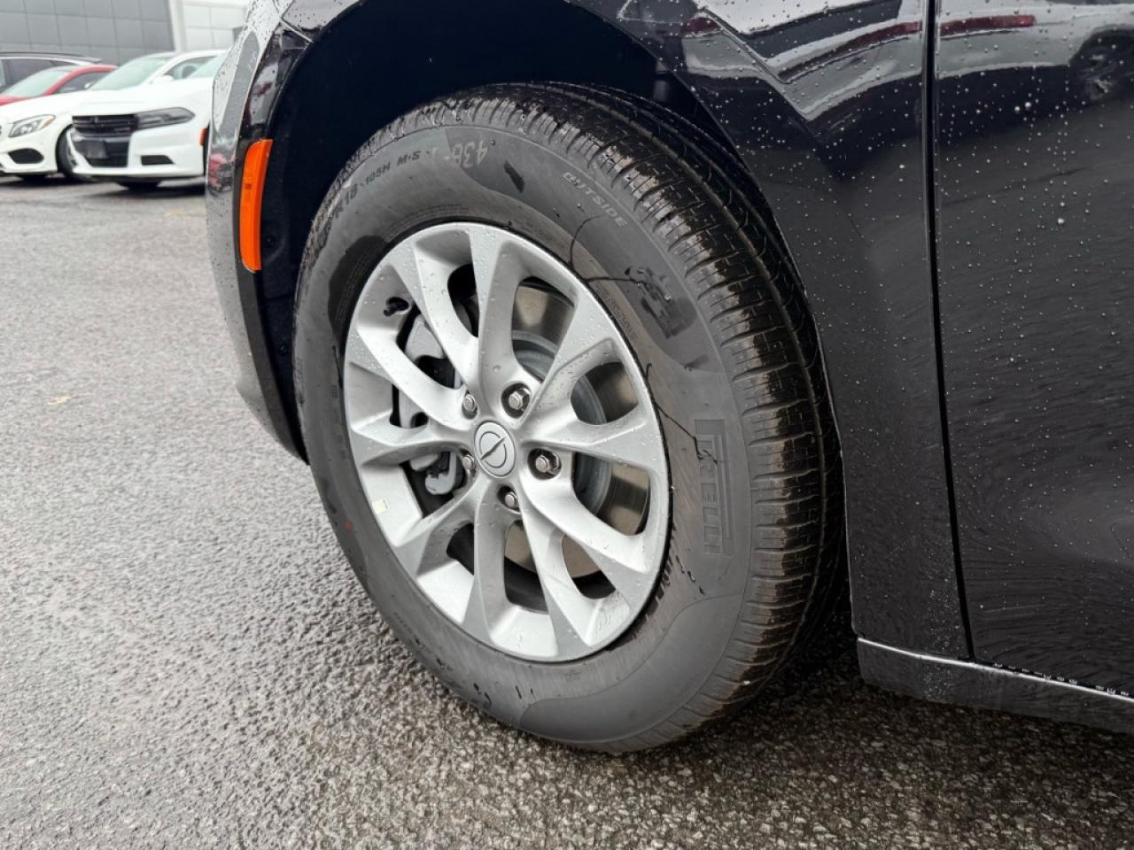 2026 Chrysler Pacifica Select AWD  Heated Seats Photo