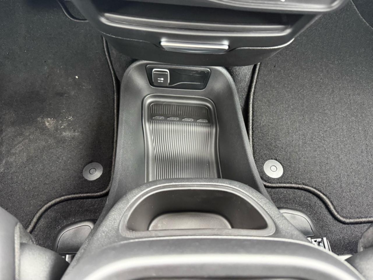 2026 Chrysler Pacifica Select AWD  Heated Seats Photo