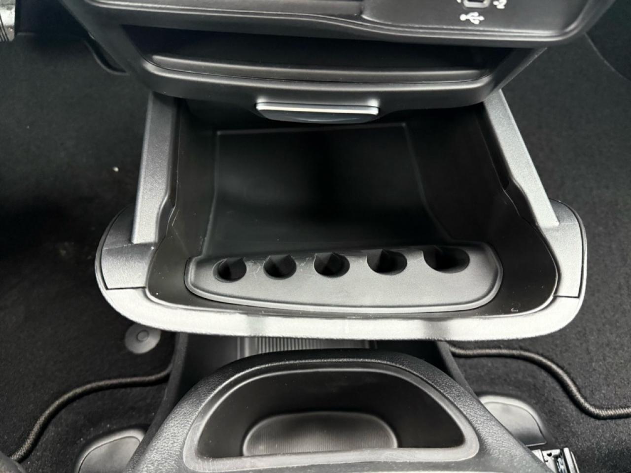 2026 Chrysler Pacifica Select AWD  Heated Seats Photo