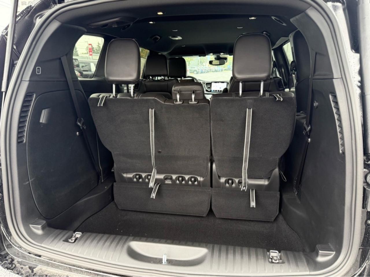 2026 Chrysler Pacifica Select AWD  Heated Seats Photo