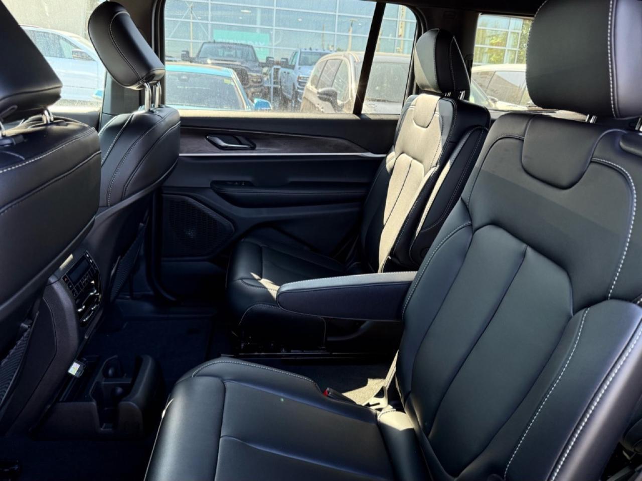 2025 Jeep Grand Cherokee L Limited  - $190.46 /Wk Photo