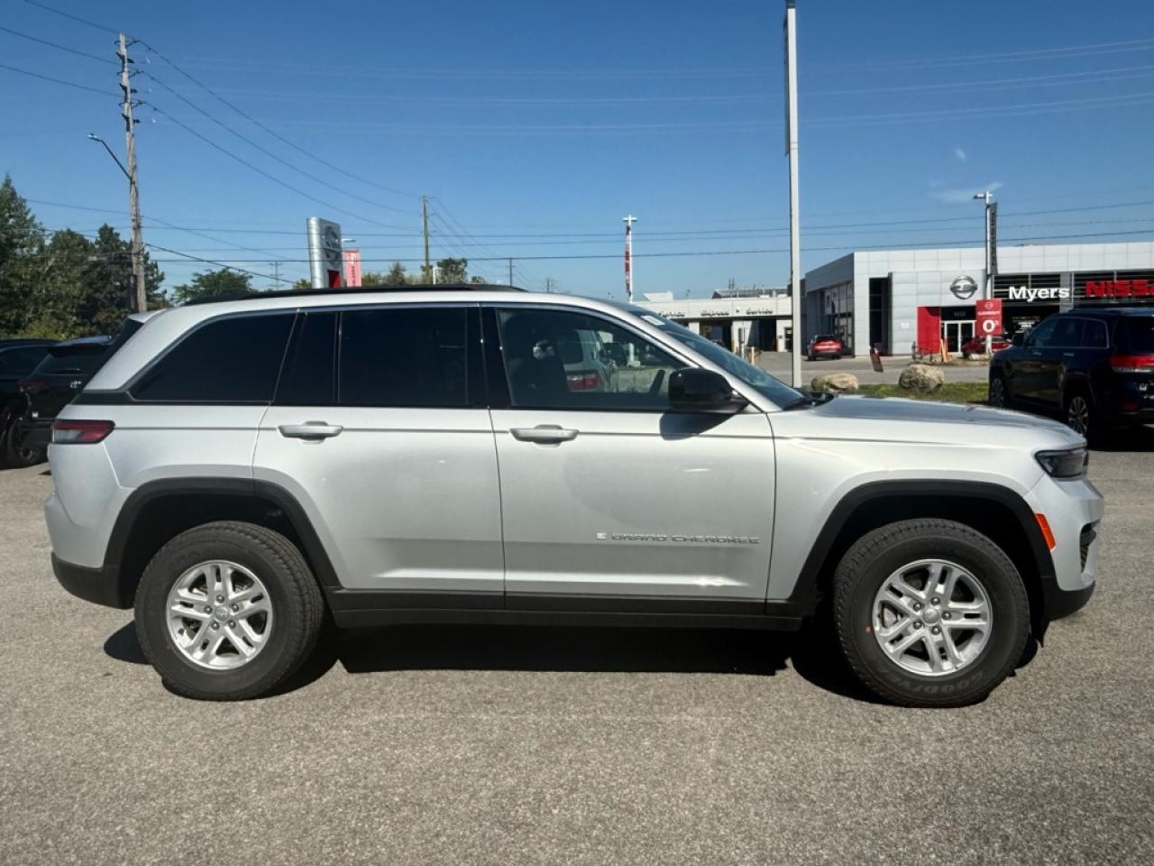 2025 Jeep Grand Cherokee Laredo  - Heated Seats - $163.35 /Wk Photo4