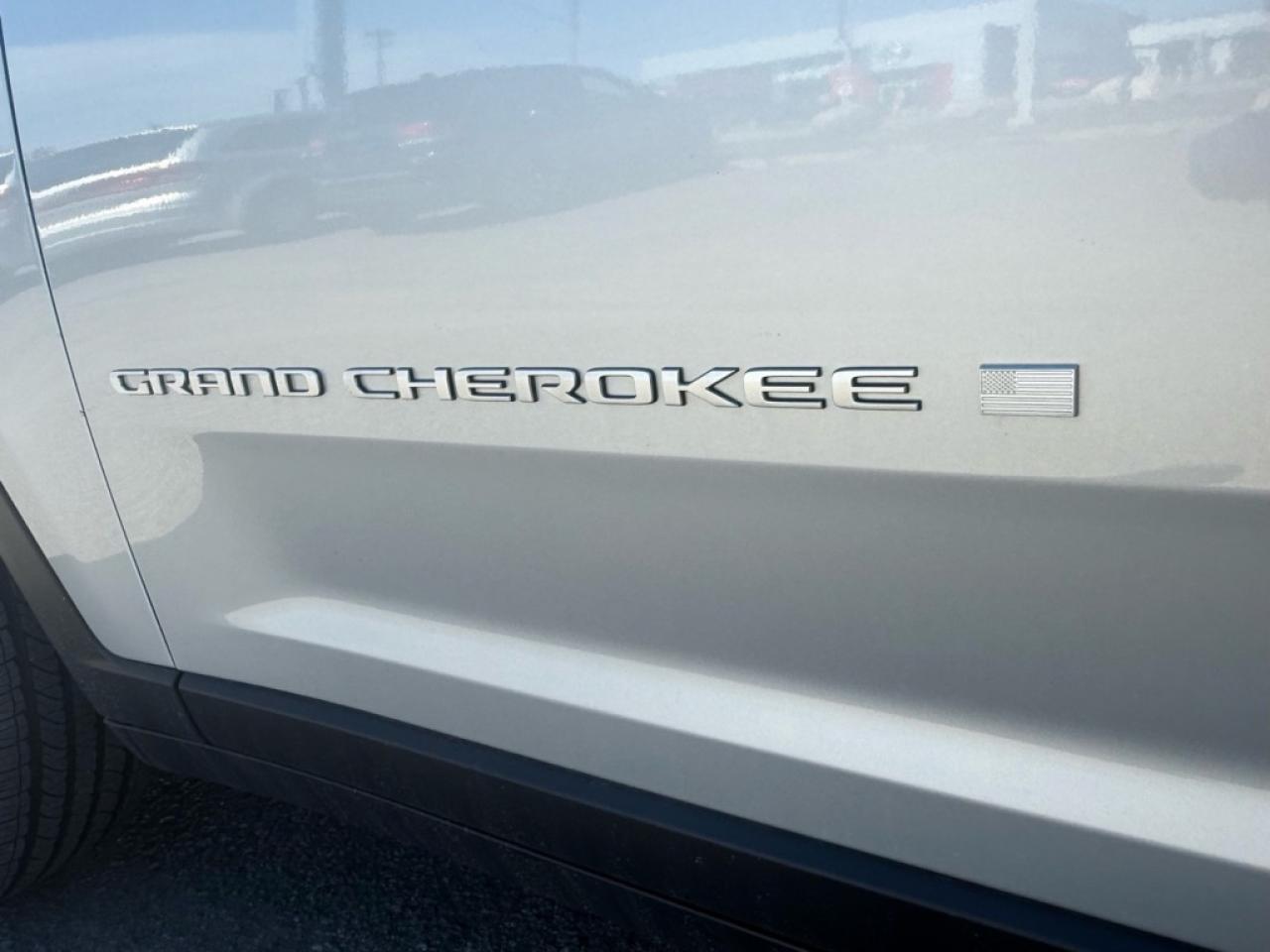 2025 Jeep Grand Cherokee Laredo  - Heated Seats - $163.35 /Wk Photo