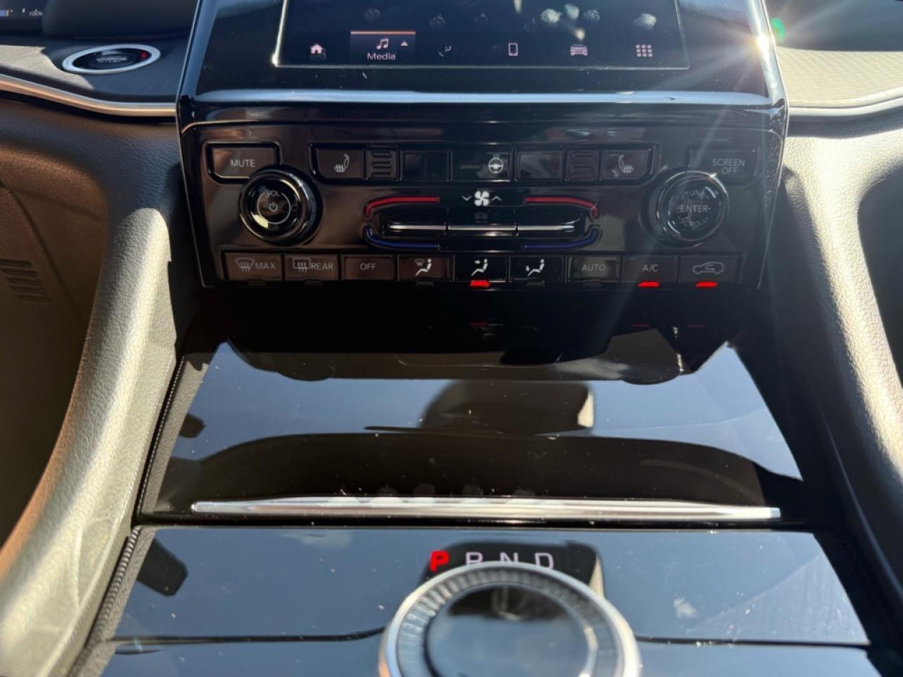 2025 Jeep Grand Cherokee Laredo  - Heated Seats - $160.41 /Wk Photo