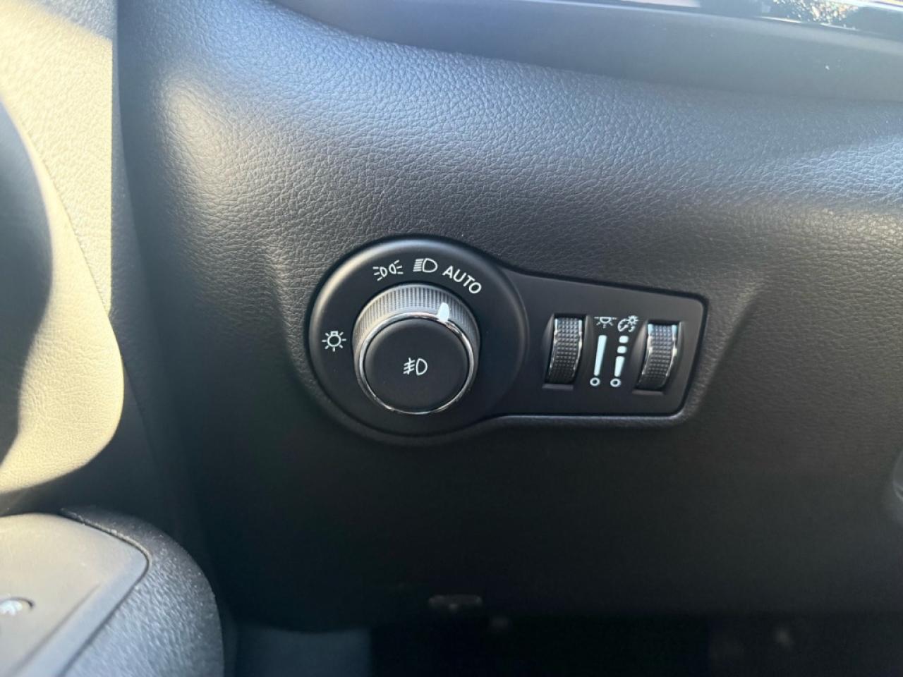 2026 Jeep Compass Limited  - $151.66 /Wk Photo