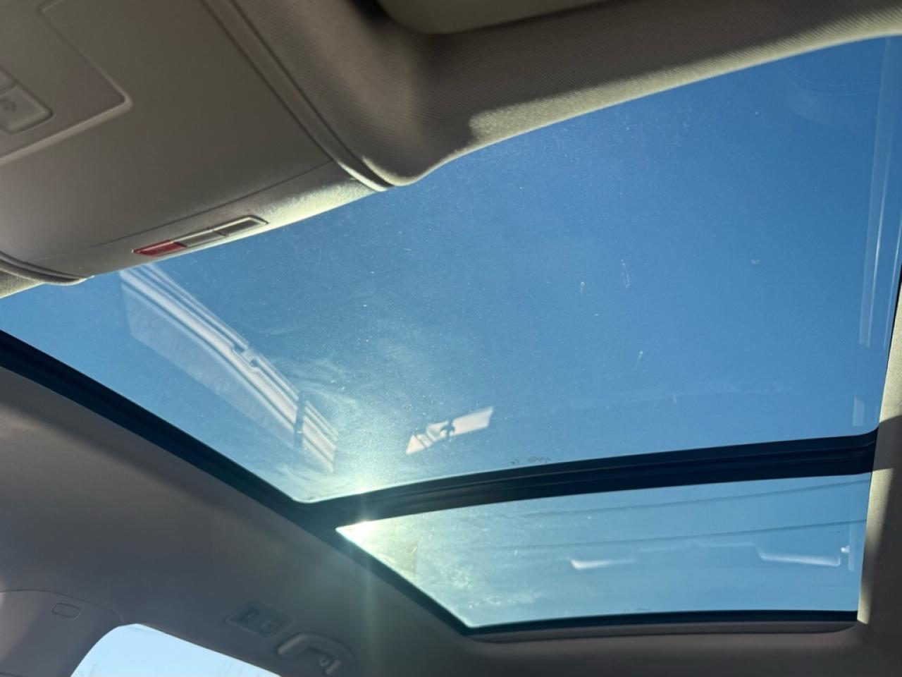 2023 Volkswagen Atlas Highline 3.6 FSI  - Sunroof - $115.88 /Wk Photo