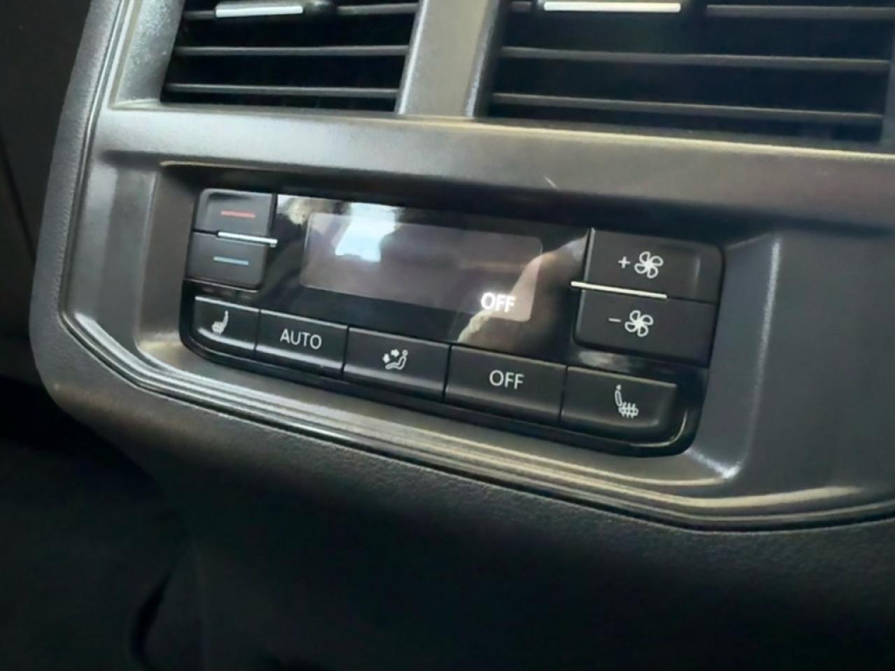 2023 Volkswagen Atlas Highline 3.6 FSI  - Sunroof - $115.88 /Wk Photo