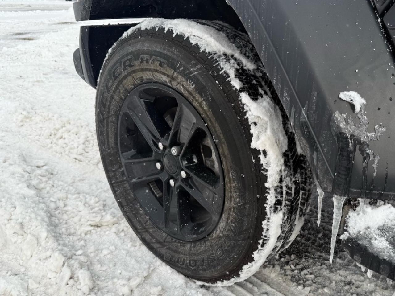 2023 Jeep Wrangler Sport Altitude  - 4G Wi-Fi Photo