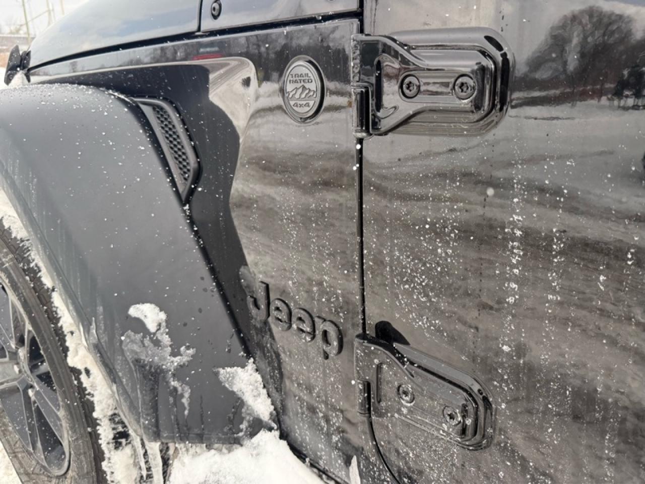 2023 Jeep Wrangler Sport Altitude  - 4G Wi-Fi Photo