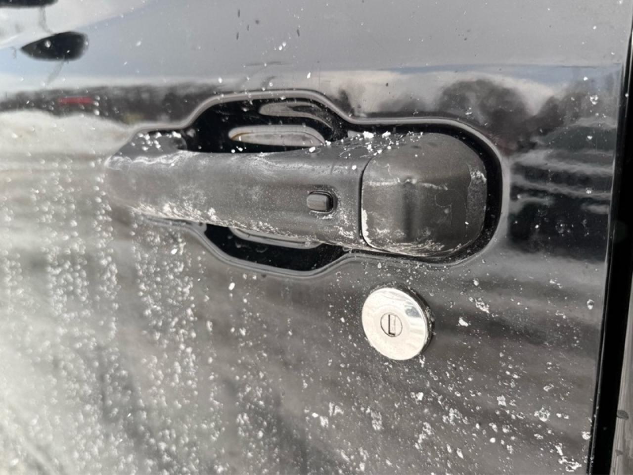 2023 Jeep Wrangler Sport Altitude  - 4G Wi-Fi Photo