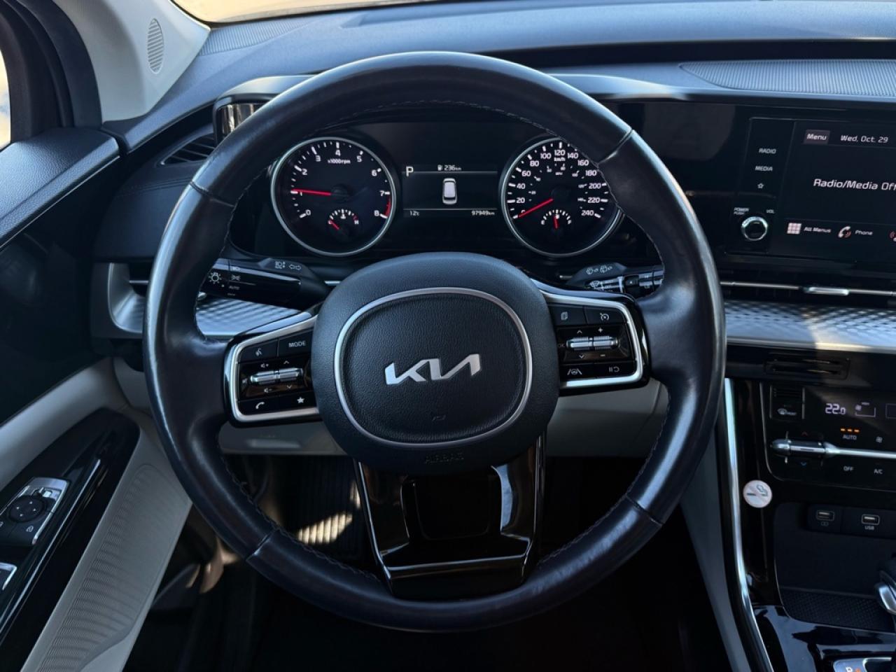 2024 Kia Carnival LX  - Apple CarPlay -  Android Auto - $108.96 /Wk Photo2