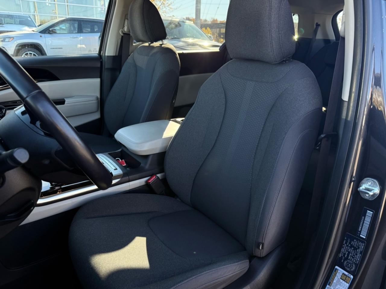 2024 Kia Carnival LX  - Apple CarPlay -  Android Auto - $108.96 /Wk Photo