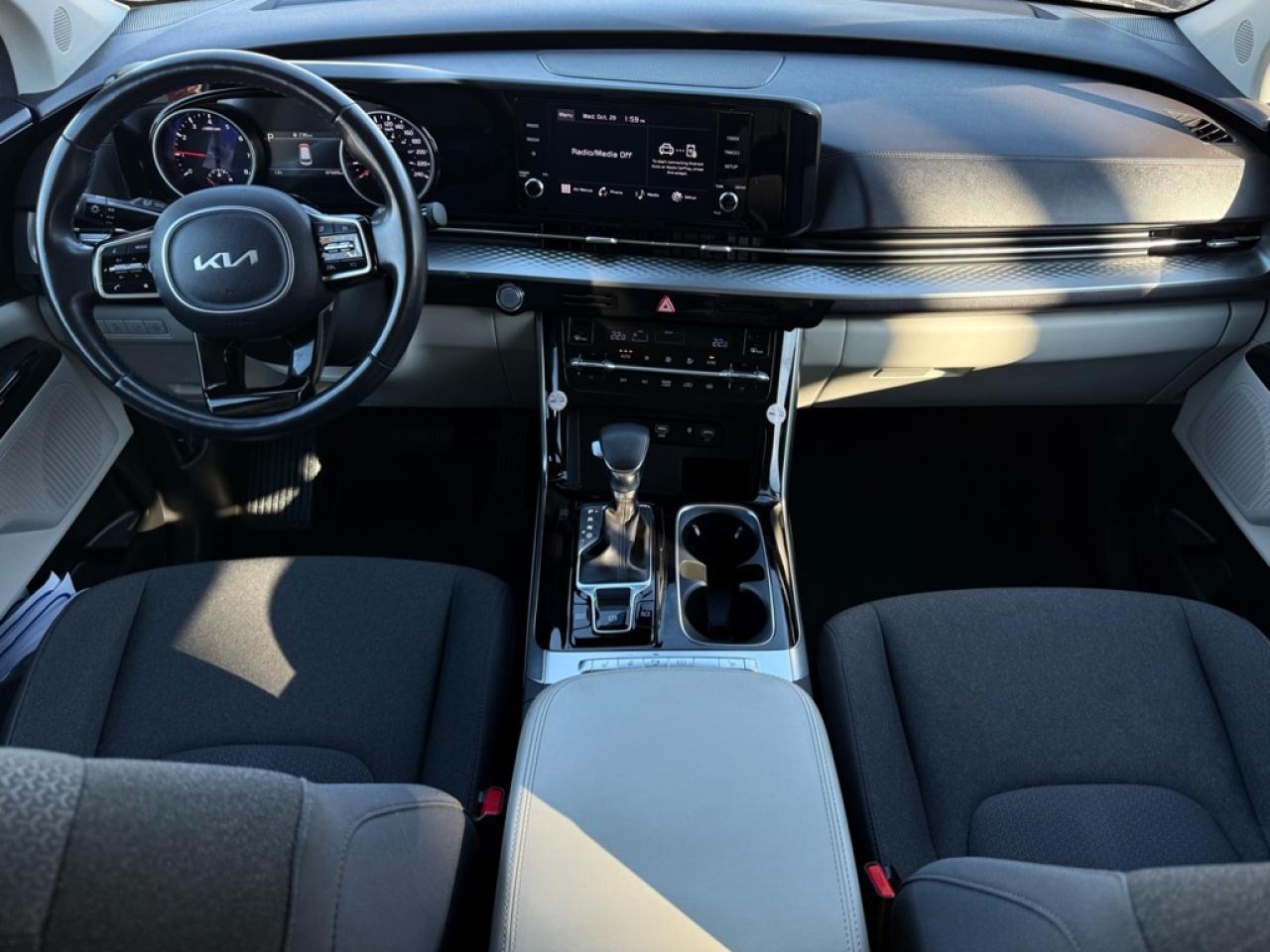 2024 Kia Carnival LX  - Apple CarPlay -  Android Auto - $108.96 /Wk Photo