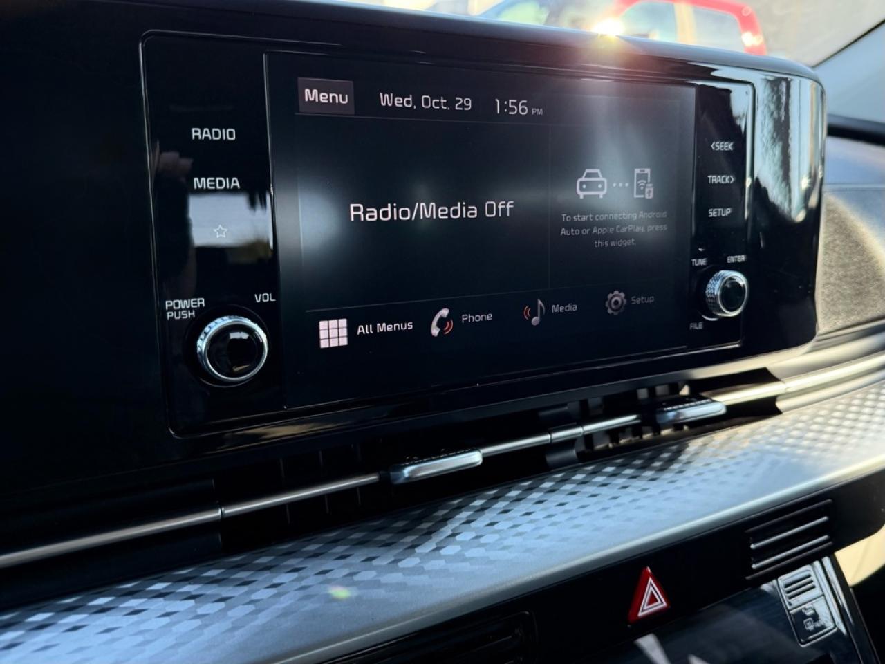 2024 Kia Carnival LX  - Apple CarPlay -  Android Auto - $108.96 /Wk Photo