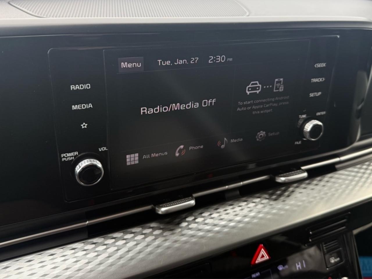 2024 Kia Carnival LX  - Apple CarPlay -  Android Auto Photo