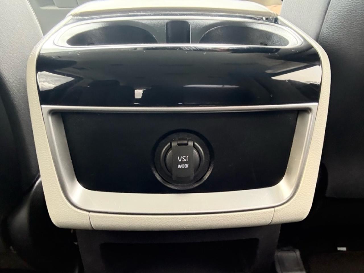 2024 Kia Carnival LX  - Apple CarPlay -  Android Auto Photo